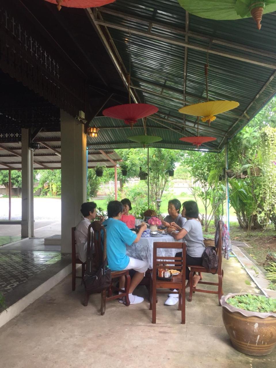 Baan Sithepaban Guesthouse Phitsanulok Exterior foto